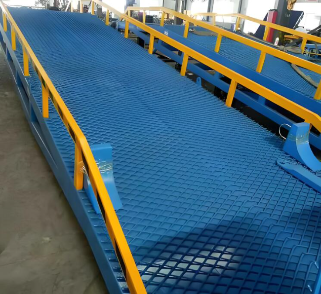 精河移动式液压登车桥